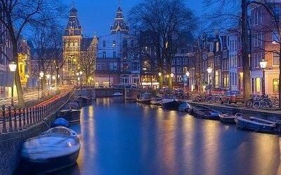 Quaerat sed aut sit esse labore ipsam.